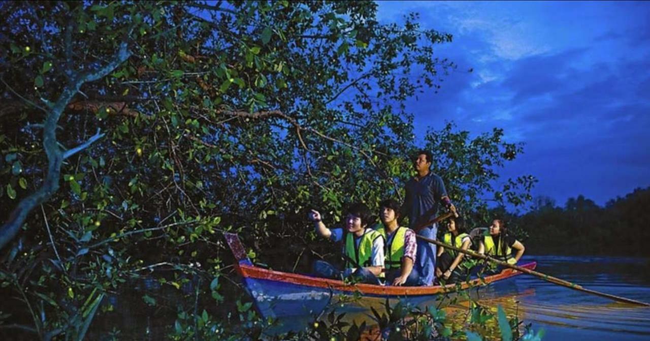 Gone Fishin' @ Kuala Selangor Apartment Exterior foto